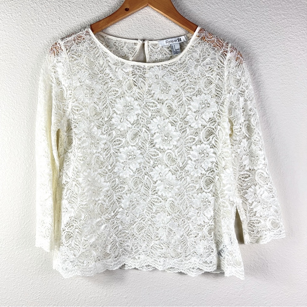 Forever 21 cream feminine lace print long sleeve blouse. small boho romantic